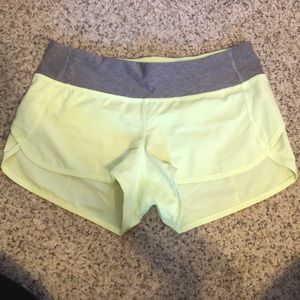 Lululemon Speed up shorts 2.5 inches
